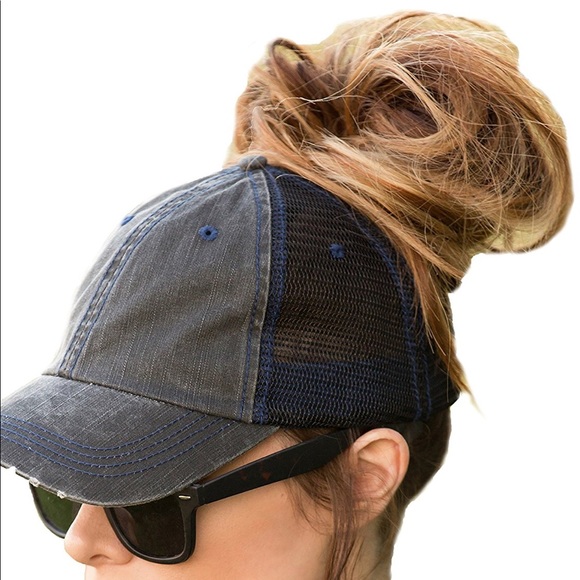 ⭐️20% OFF BUNDLES⭐️ Black C. C. High ponytail  cap - Picture 4 of 4